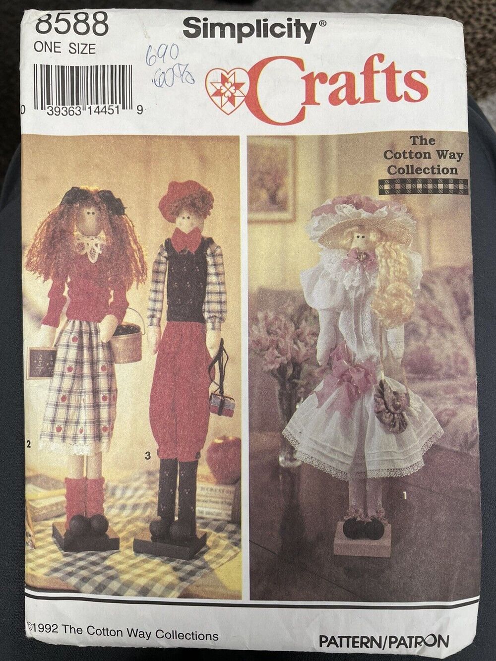 Uncut Simplicity Crafts 22" Boy or Girl Dowel Dolls w/Clothes Pattern 8588